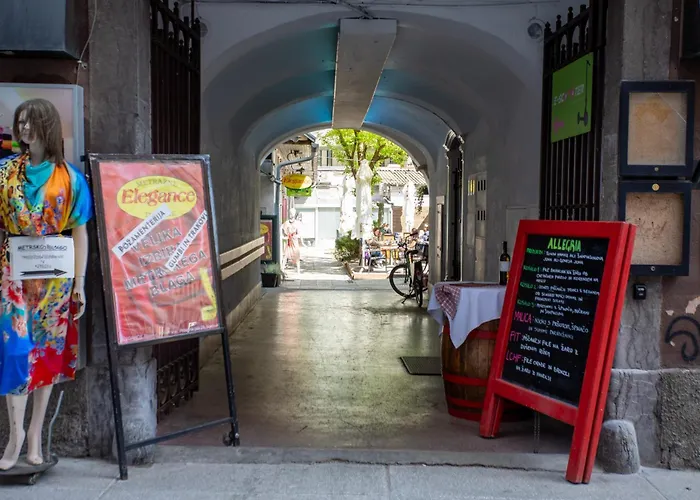 Stylish Loft In The Hearth Of Historic Centre Apartamento